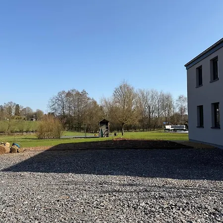 La Reliance - En Ardennes, Jacuzzi, Sauna بيت للعطل